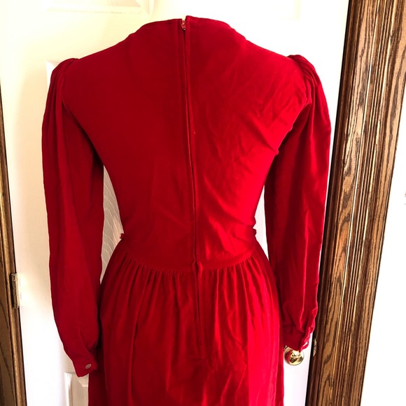Vtg 70's Norman Shirtmakers Red Velvet Dress - Picture 5 of 9